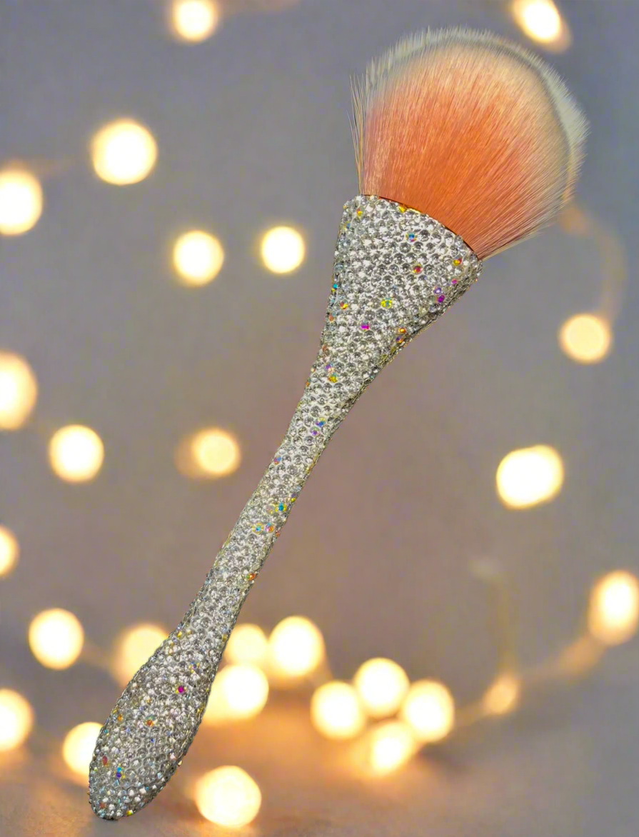 Bling Bling Powder Brush white