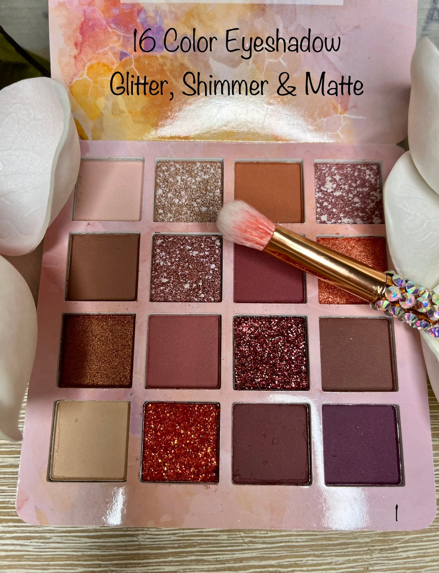 16 eyeshadow with glitter