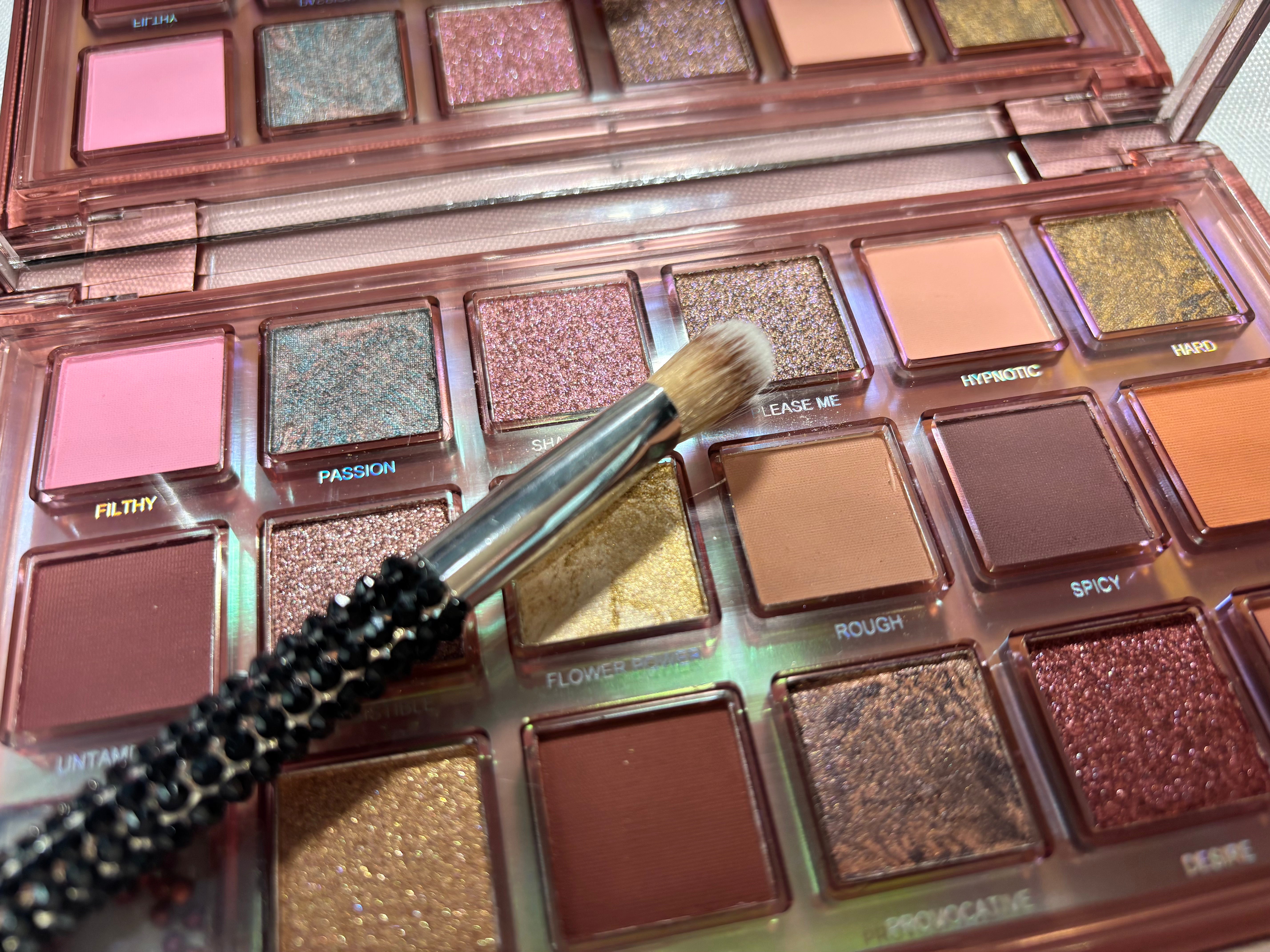 Naughty Nude Eyeshadow Palette