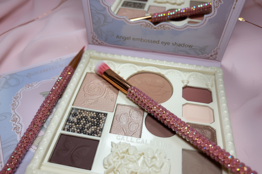 Angelic embossed eyeshadow